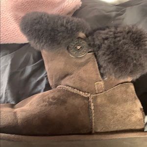 Ugg short boots - warm a bit - in good shape!